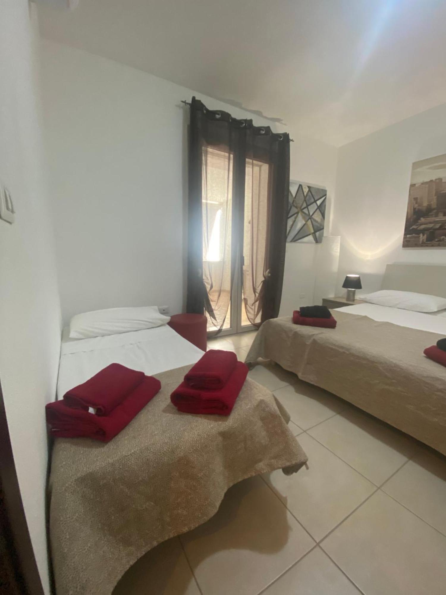 Saconza House Apartment Alghero Bagian luar foto